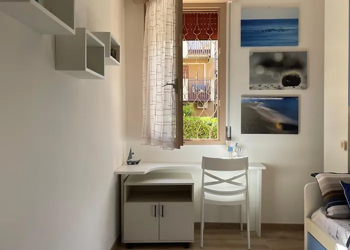 Rossella Free Parking ألغيرو