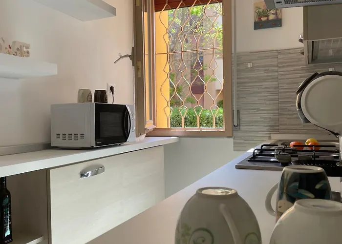 Rossella Free Parking * ألغيرو