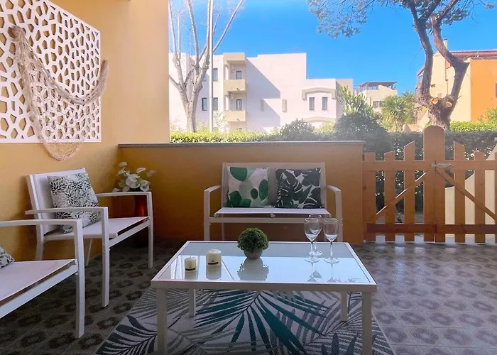 Rossella Free Parking * ألغيرو