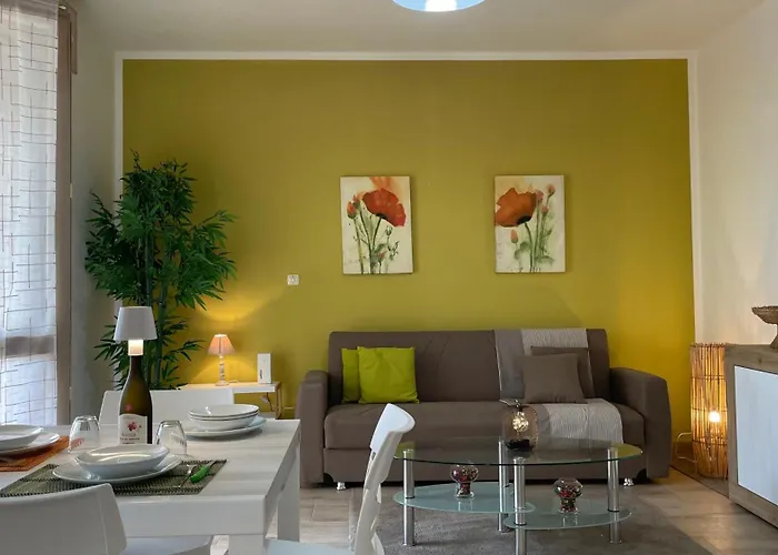 Rossella Free Parking ألغيرو