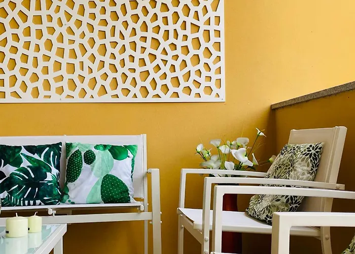 Rossella Free Parking